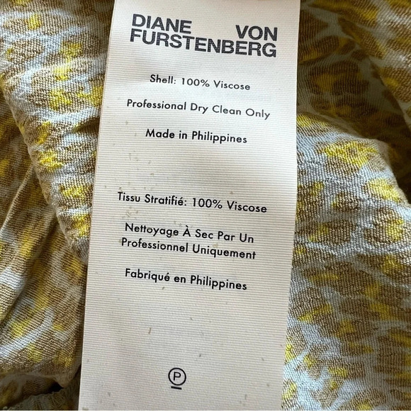 Diane Von Furstenberg Ruffled Wrap Dress 26010 - Picture 9 of 10